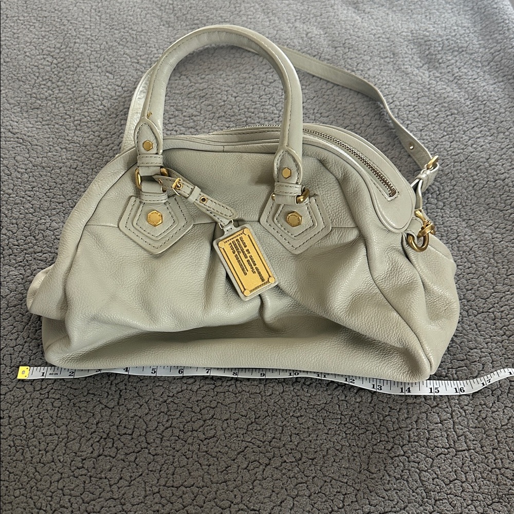 Marc by Marc Jacobs Oyster Leather Shoulder Bag with Gold Hardware - Picture 9 of 10